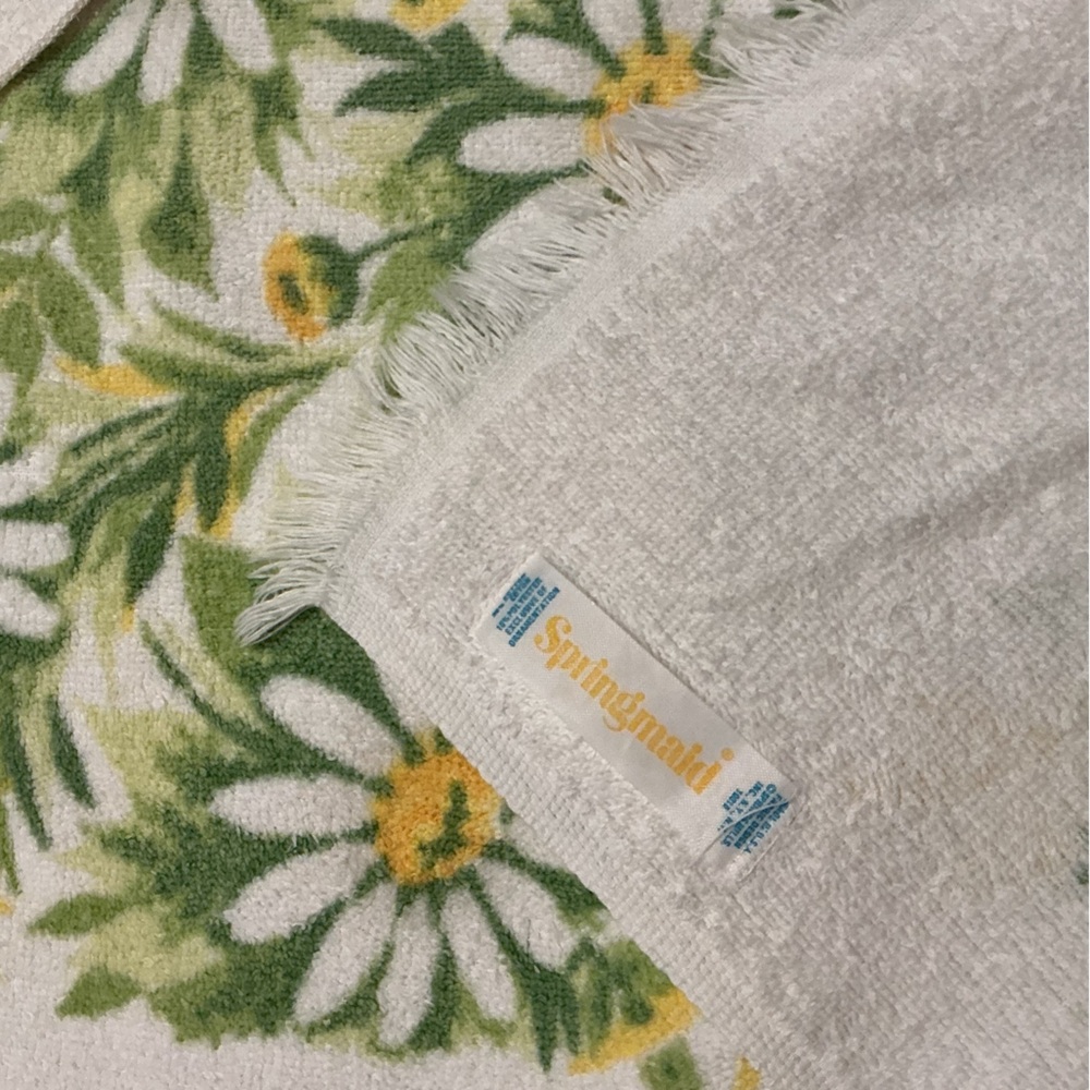 Vintage Set of Springmaid Bath Towels Each measure - Picture 6 of 14